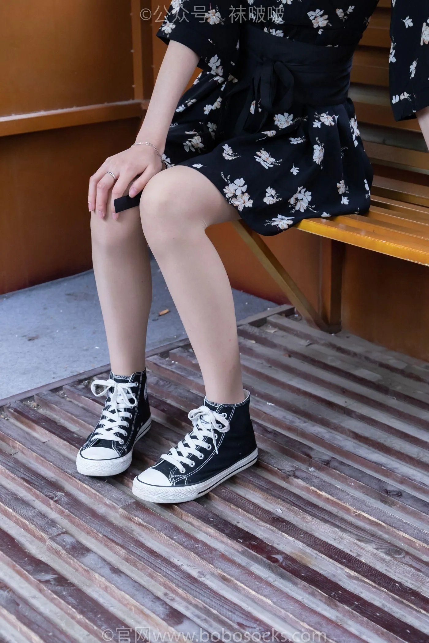 [BoBoSocks袜啵啵]NO.013 小甜豆-匡威帆布鞋、浅灰色短棉袜、肉丝 [132P]插图9
